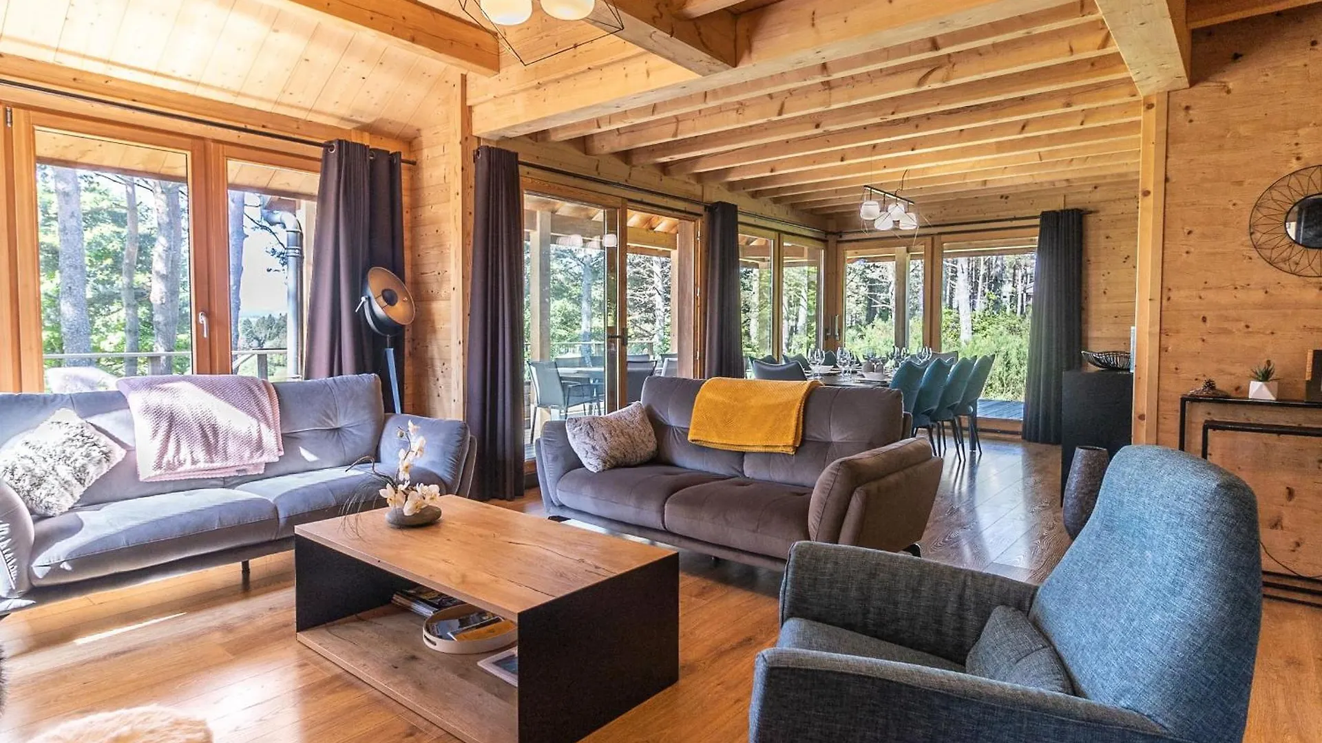 Luxe Et Detente : Lodge Avec Spa Privatif Et Acces Piscine, Golf, Et Aire De Jeux. - Fr-1-582-39 Le Chambon-sur-Lignon