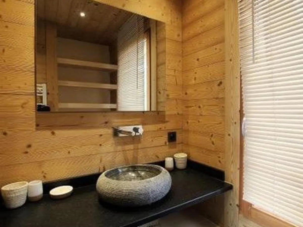 Casa de Férias Luxe Et Detente : Lodge Avec Spa Privatif Et Acces Piscine, Golf, Et Aire De Jeux. - Fr-1-582-39 Le Chambon-sur-Lignon