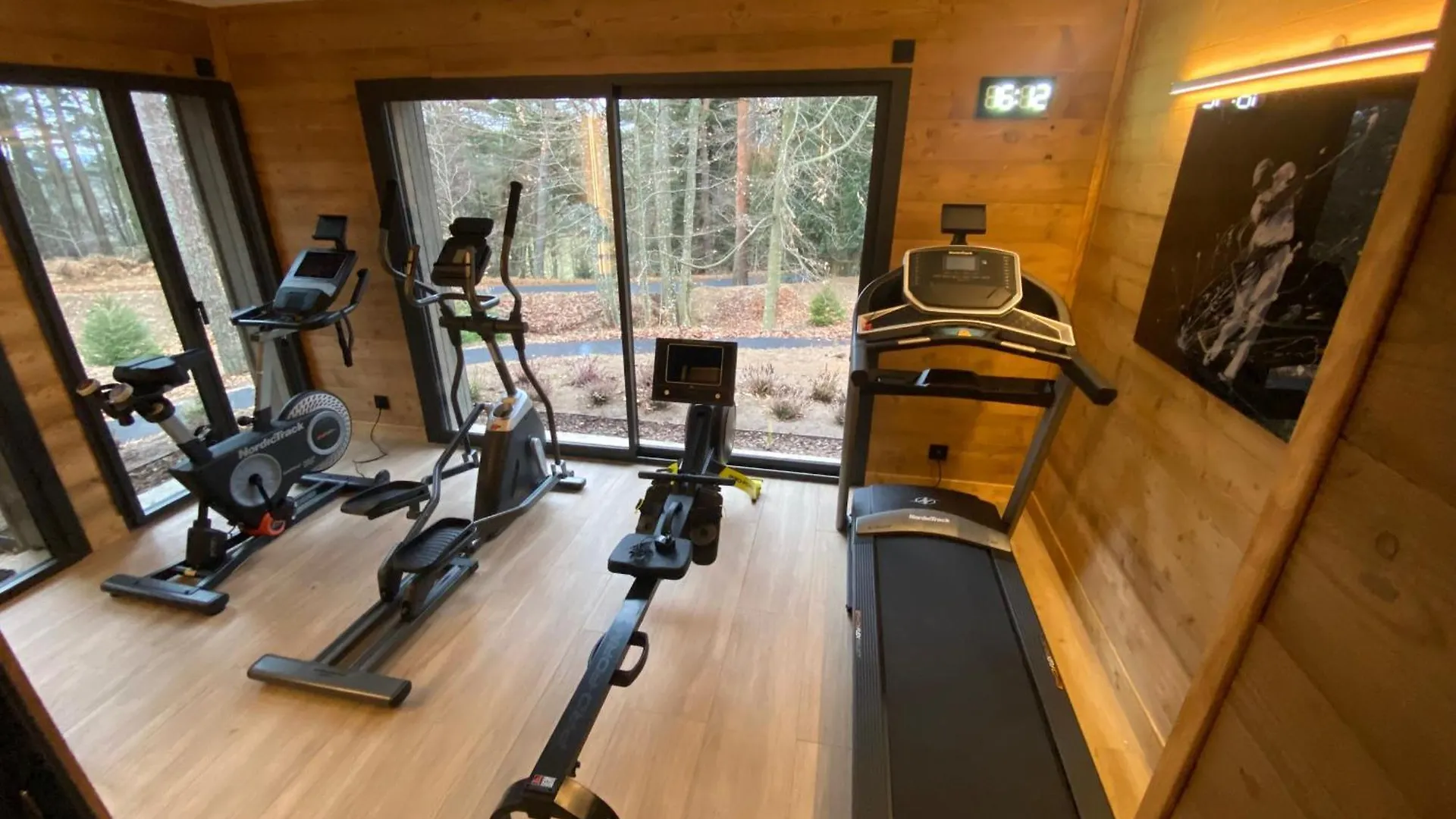 Luxe Et Detente : Lodge Avec Spa Privatif Et Acces Piscine, Golf, Et Aire De Jeux. - Fr-1-582-39 Le Chambon-sur-Lignon 0*,